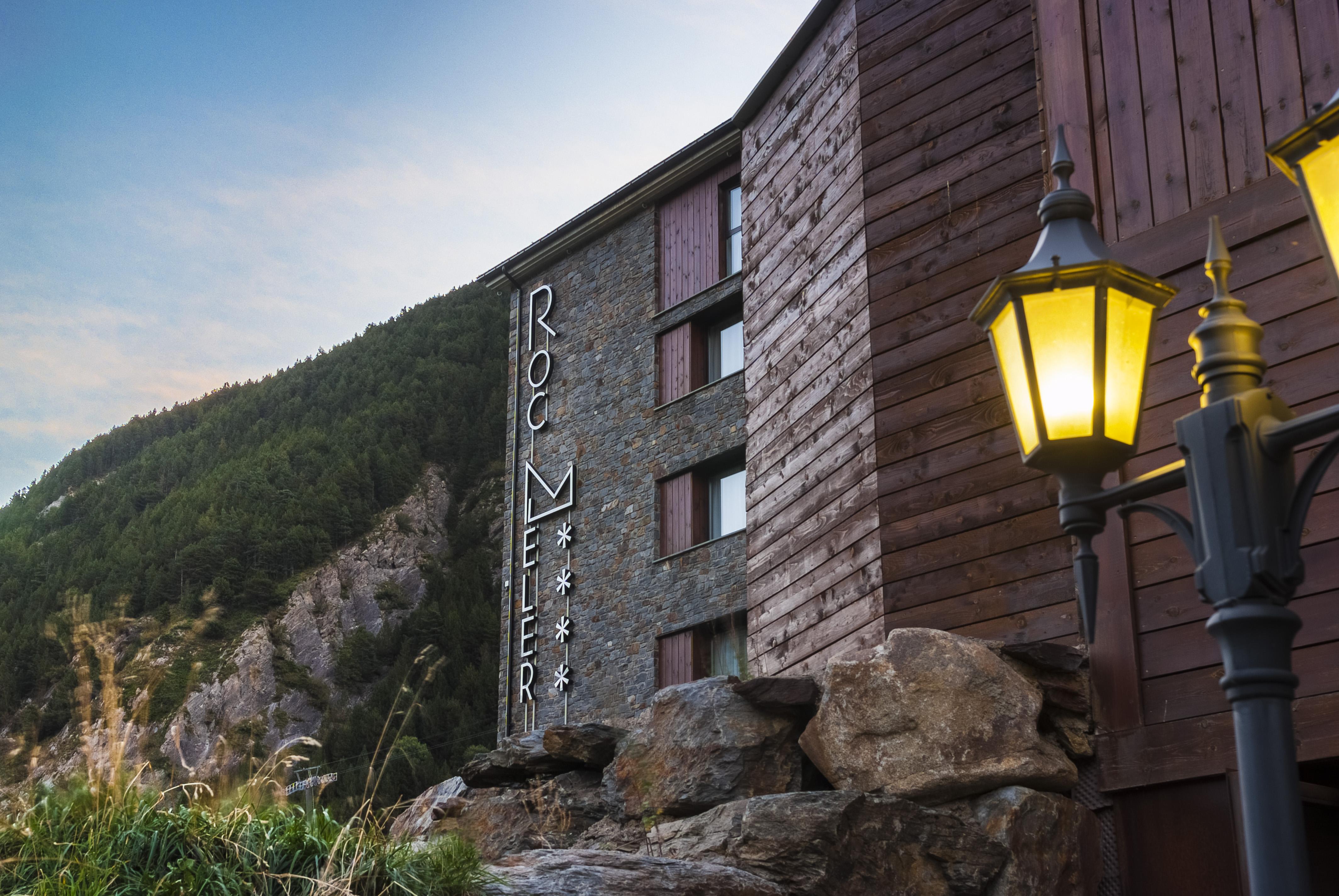 Aj Hotel And Spa Канилло Экстерьер фото